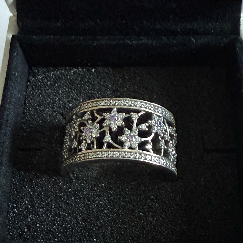 Pandora Forget Me Not ring, retired Sterling silver purple sz 56 7 w box